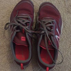 New Balance minimums tennis shoes